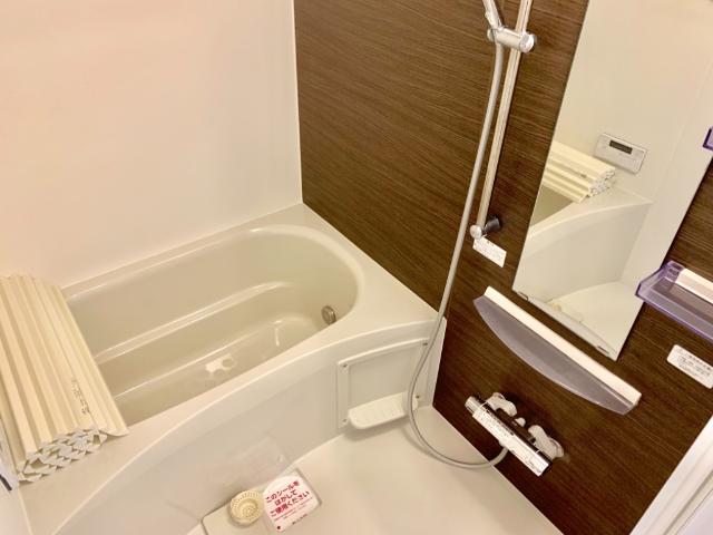 アジュール　ブラン バス