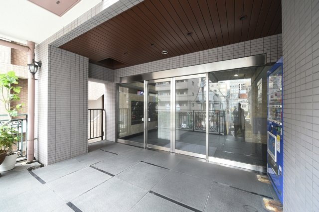 スカイノブレ川崎柳町1008号室 エントランス