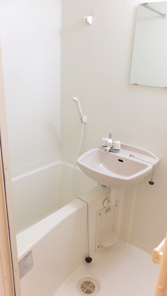 レオパレスミチト 浴室換気乾燥機能付