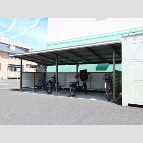 パールハイツ海老原　28 駐輪場