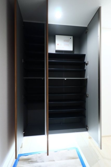 グローリオタワー巣鴨 靴入