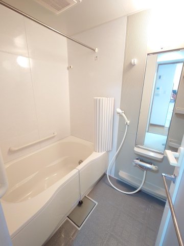 ライオンズガーデン戸田公園 湯沸かし、追い焚き機能付きバス！浴室乾燥機も完備♪