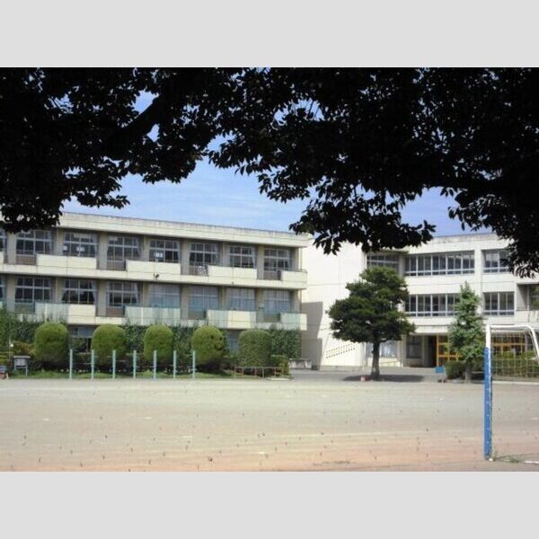 ロハス末広 東小学校まで517m