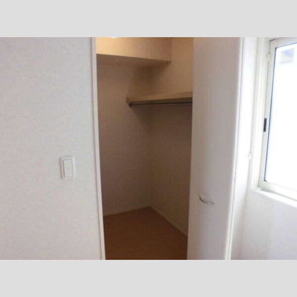 グランシャリオ202号室 ウォークインクローゼット