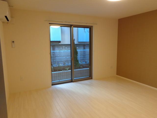 ナディア平塚Ⅱ 洋室