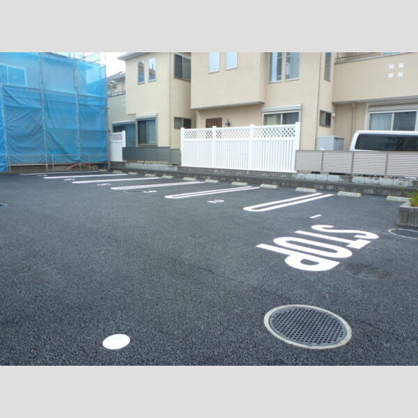 プレミール 駐車場