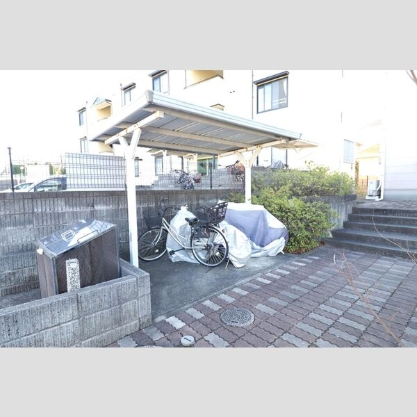 サンハイム 駐輪場