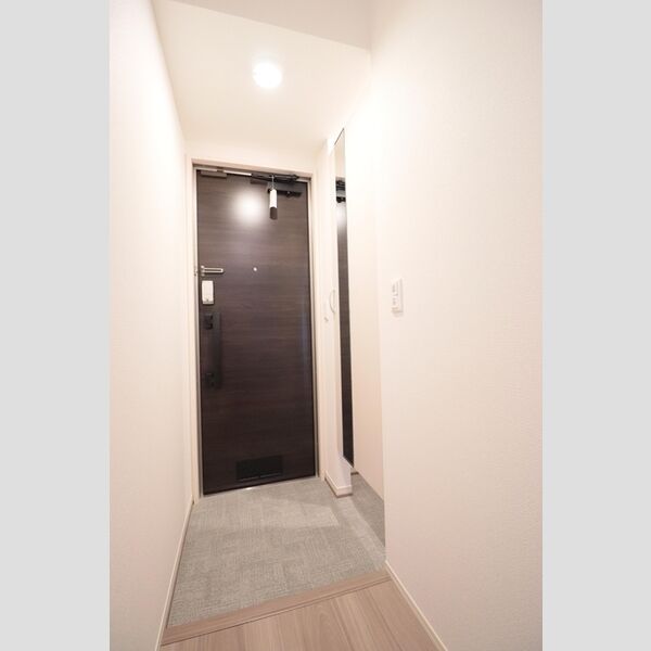 Crecia103号室 玄関