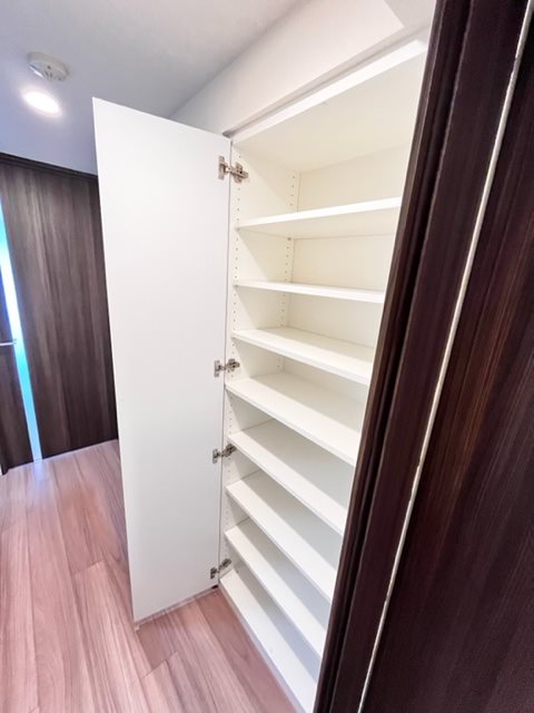 ドゥーエ板橋区役所前4階 収納