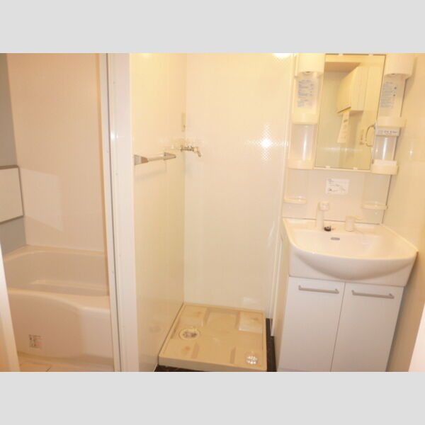 エルミタージュ・アン 洗髪洗面化粧台・室内洗濯機置場