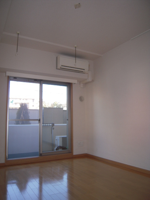 グランディスタ菊名0305号室 居室3