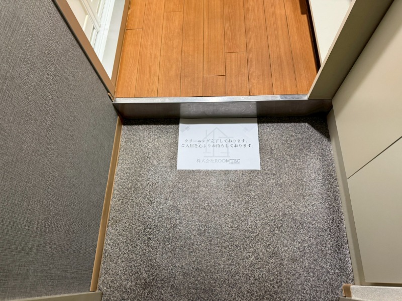 ウィンベルソロ西川口第106階 玄関