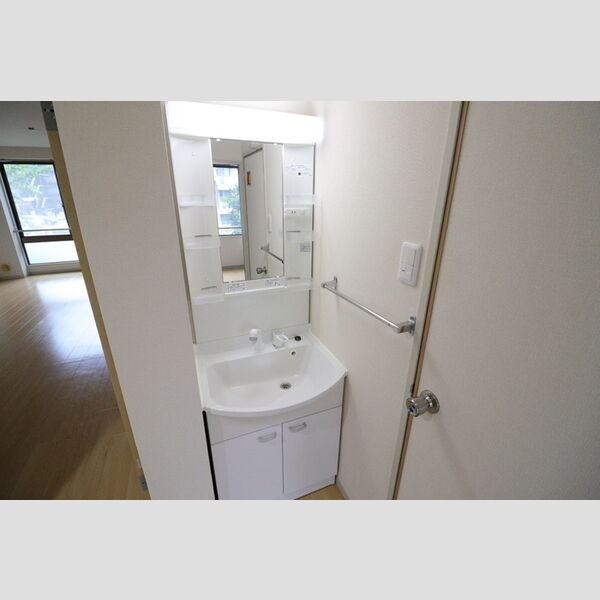 ビラ・ジュニペラス　C棟 独立洗面台