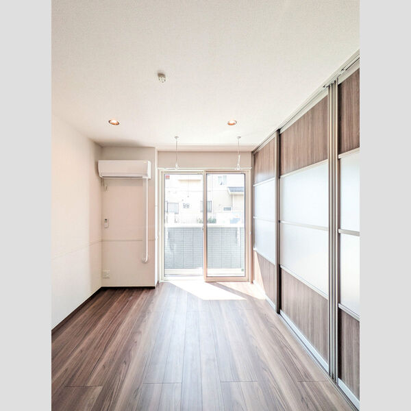 ノーブルパレス芝中田101号室 洋室