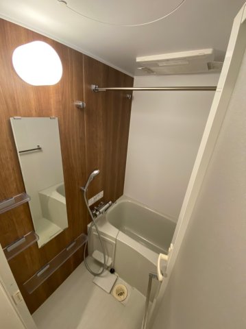 スパシエ東神奈川304号室 お風呂