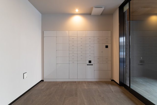 プラウドフラット西日暮里303号室 メールボックス、宅配ボックス