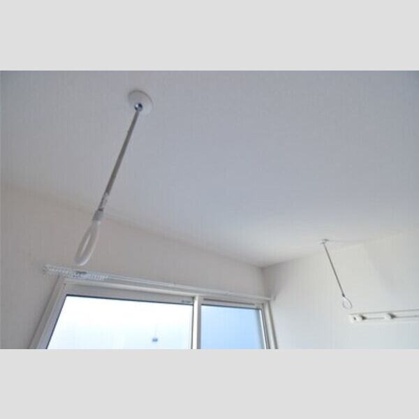 リビング平沢101号室 室内物干し