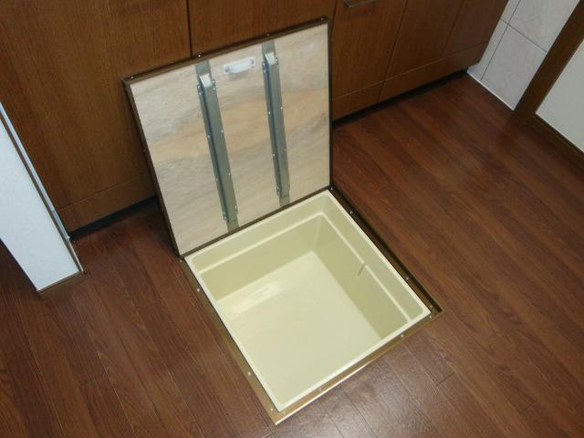 ＭＡＩＳＯＮ　ＤＥ　ＡＲＮＡＧＥ(メゾンドアルナージ) 床下収納