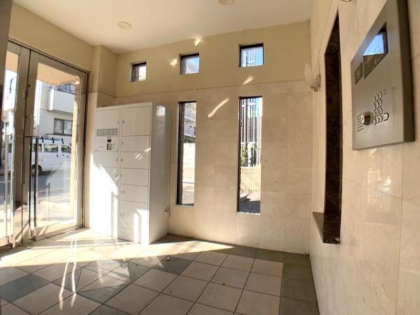 ティアラ三軒茶屋5階 エントランス