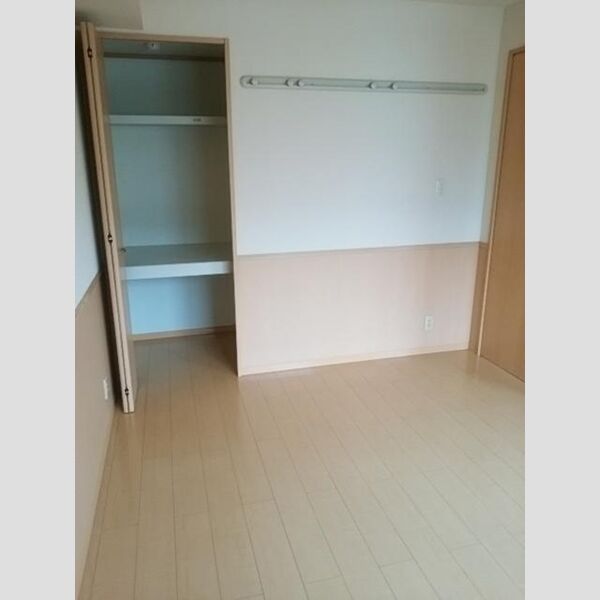 オリーブガーデン　A・B・C 南洋室収納、ハングバー