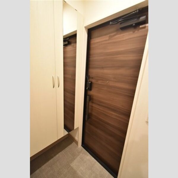 ロイヤルスター 玄関