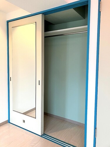 グラチアトルリ4階 クロゼット(洋室)　※同タイプ別部屋2025.4撮影