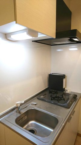 ＬＡＺＵＬＩ中村橋203号室 キッチン