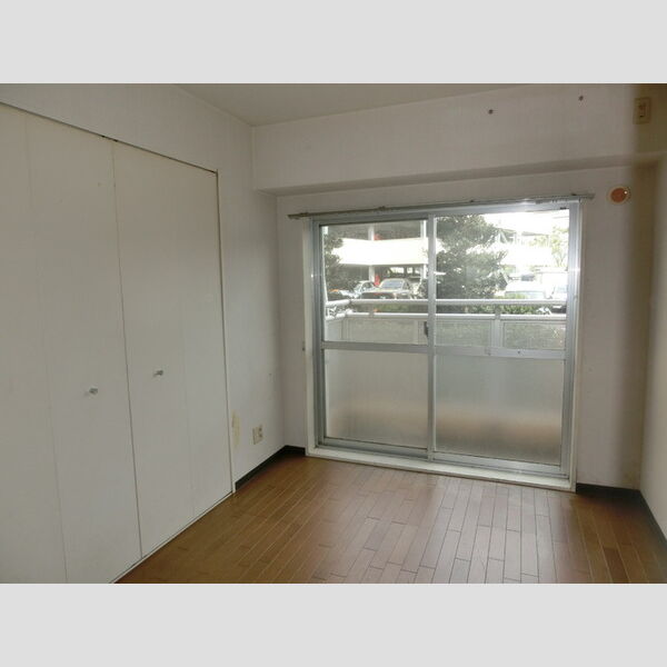 オーシャンビュー弐番館105号室 洋室