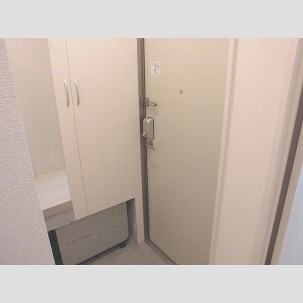 Alfieri102号室 玄関