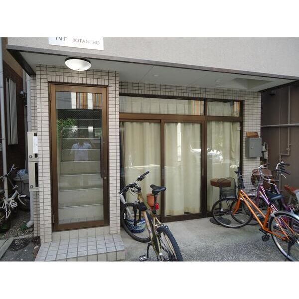 エヌエフ牡丹町301号室 エントランス