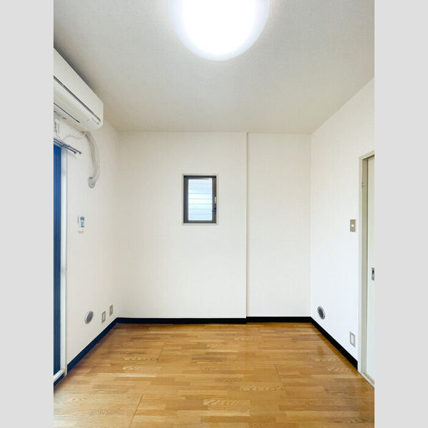 ビラ・フラワーヒル203号室 洋室