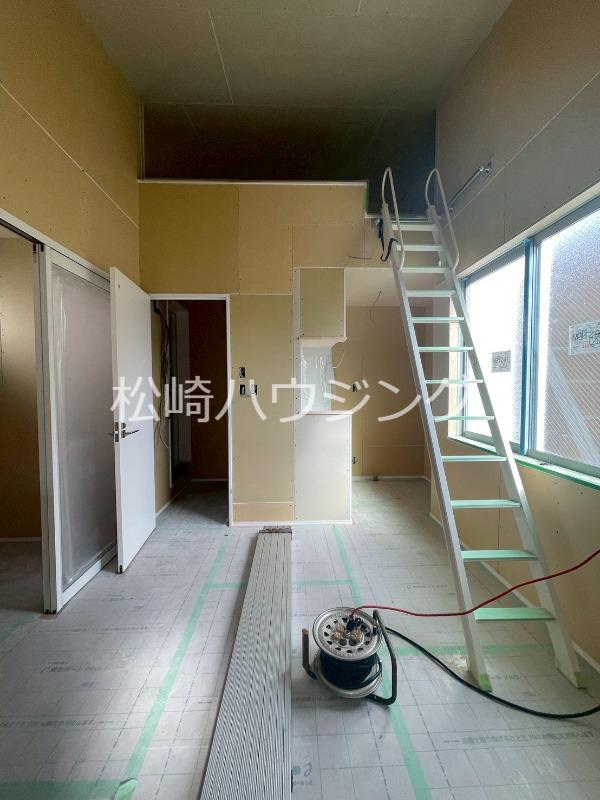 AW中野松が丘 リビング