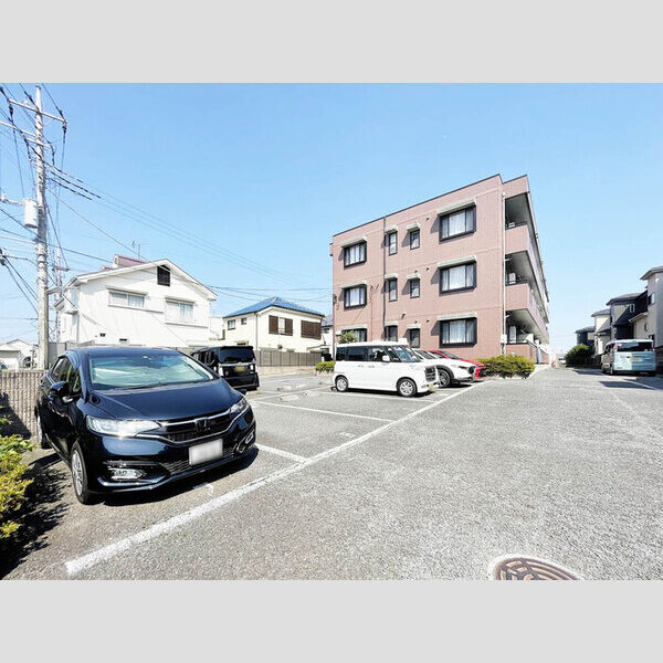 グリーンヒルズ203号室 駐車場
