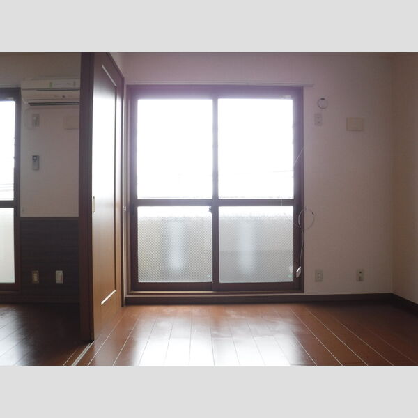 セジュール山の根205号室 洋室