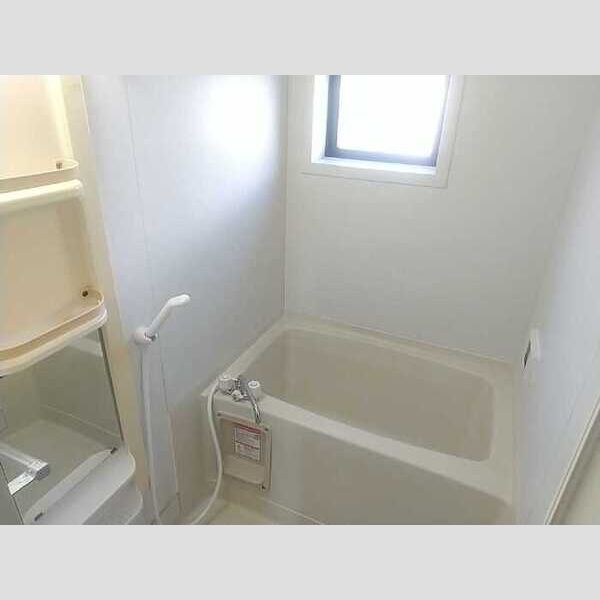 クレスト平山202号室 同建物別部屋の参考画像