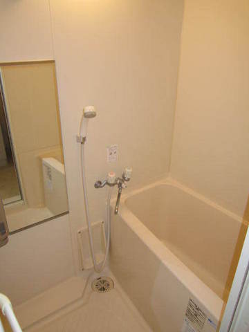 グランド・ガーラ横浜関内2階 浴室乾燥機付きバス