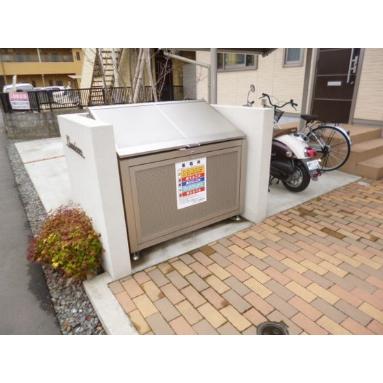 ＬＵＭＩＥＲＥ202号室 外観