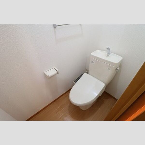 ベイコート303号室 トイレ