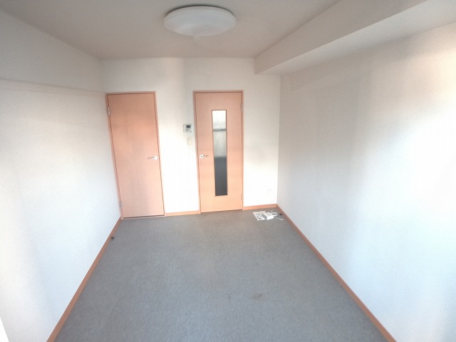 レオパレスフィオーレ船橋 リビング