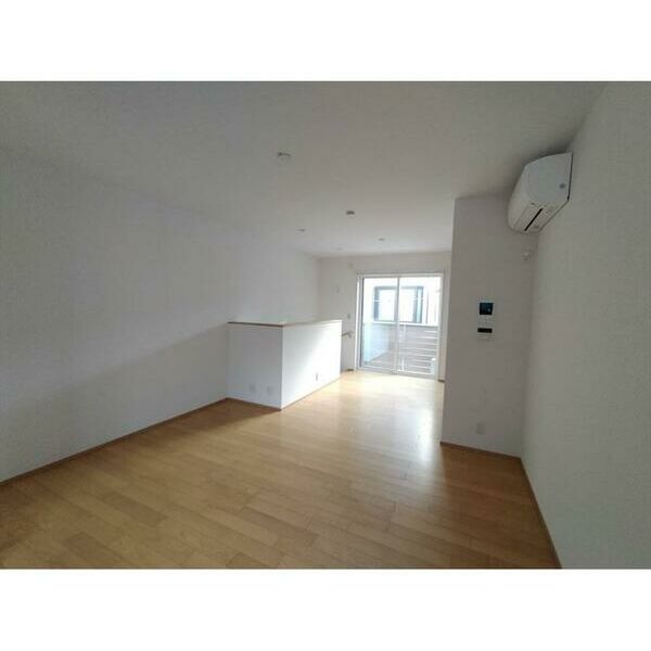 Azalea境南町103号室 リビング