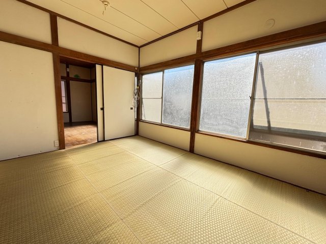 調布市多摩川３丁目の戸建 日当たりの良い2階和室