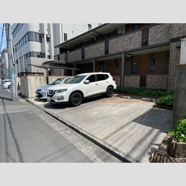 リベラ オイカワ203号室 駐車場