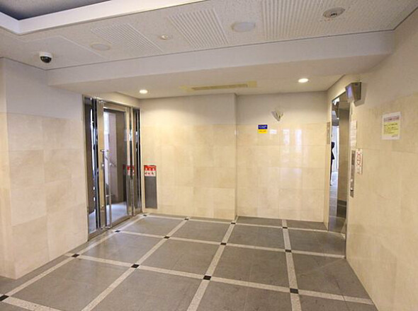 パレステュディオ新宿ウエスト エントランス