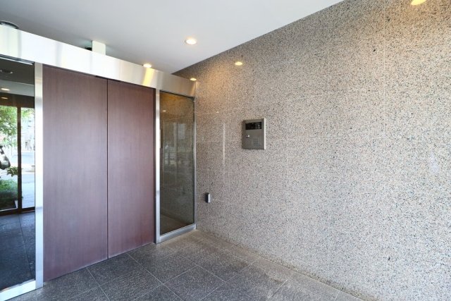 ウィスタリア調布 エントランス