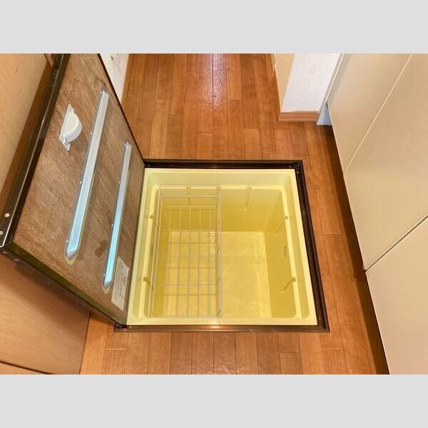 ジュネス陽光台　Ⅱ105号室 床下収納庫