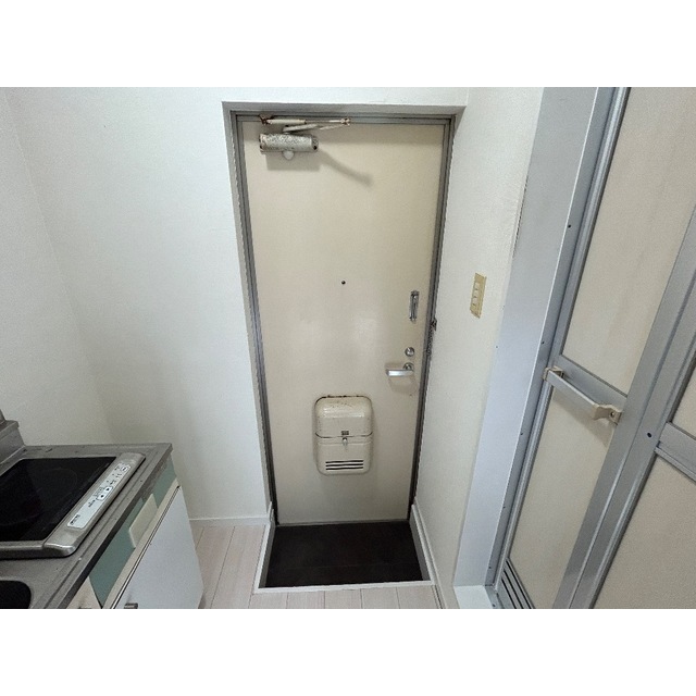 ライフピアブラウン102号室 玄関