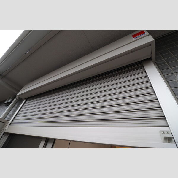 ピラタスXVI303号室 シャッター雨戸