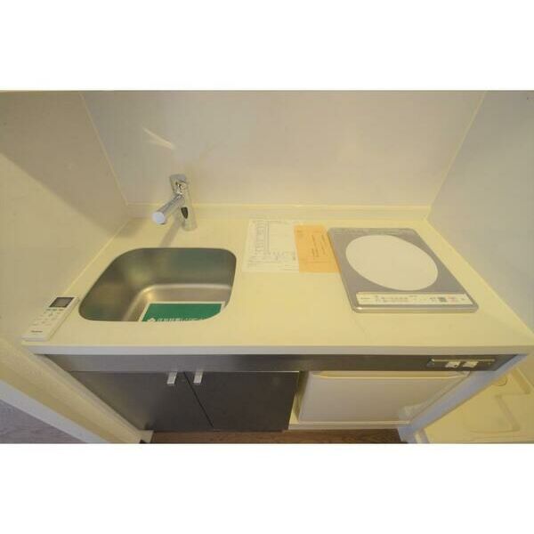 シャンブリーズ三越前 キッチン