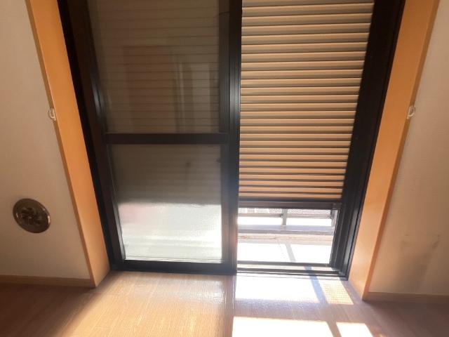 ティアラ105号室 窓シャッター