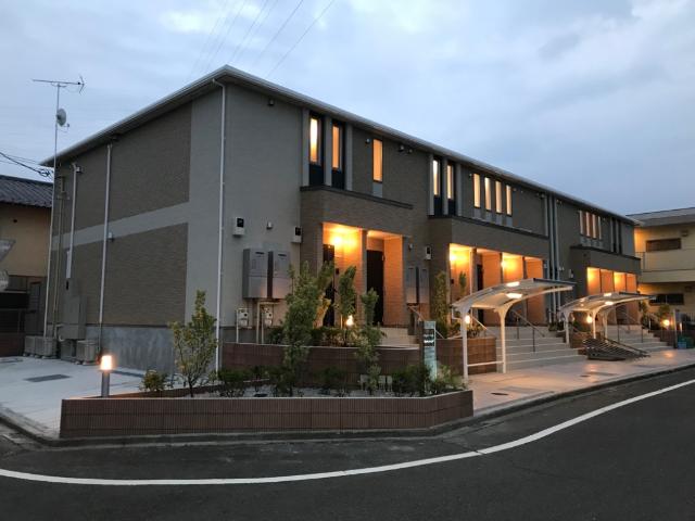 チェリーヒル 外観写真（夜）